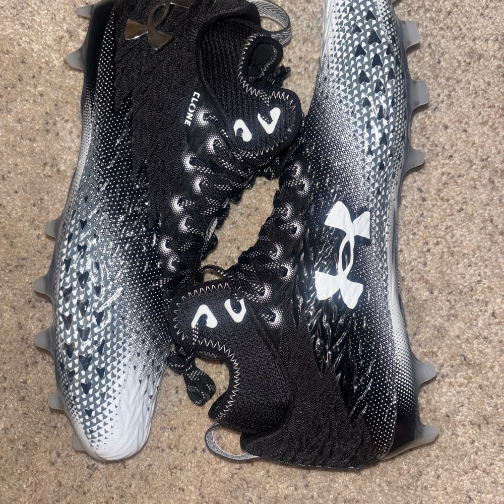 Under Armour Gradient Black and White Cleats
